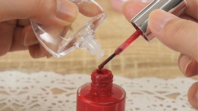 8 mẹo tự sơn móng tay ở nhà mà không lo tình trạng 'nổi bong bóng'