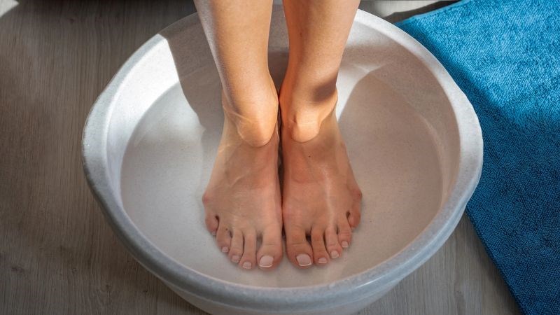 Cách dưỡng móng chân bị hư tại nhà giúp móng nhanh mọc lại