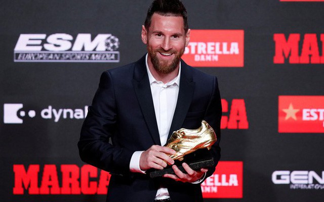 Messi nhận danh hiệu Chiếc giày vàng châu Âu lần thứ 6 | VTV.VN